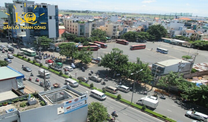 view nhìn ra đường Cộng Hòa